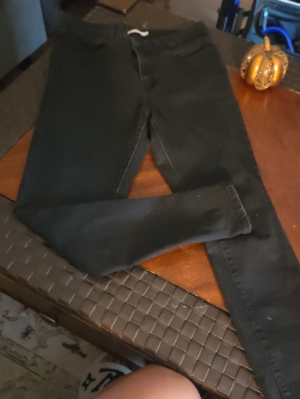 Black Women's Skinny Jeans - Classic Fit